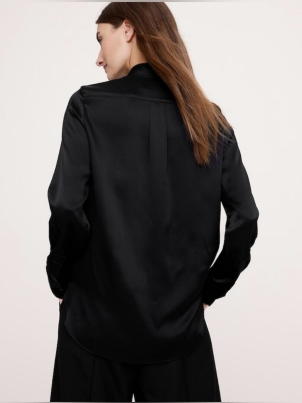 100% Silk Banana Republic The Everyday Silk Shirt Black NWT - Picture 2 of 9
